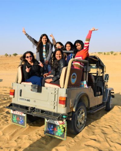 Jeep-Safari-on-sand-dunes-Jaisalmer_compressed